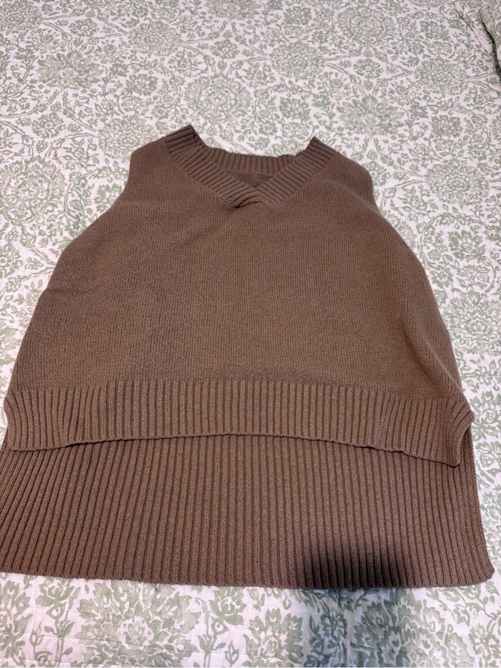SHEIN Brown V-Neck Knit Sweater Vest